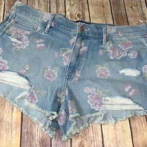NWT Hollister Printed High Rise Short-Short, Size 15